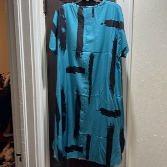 Dress - Picture 5 of 5